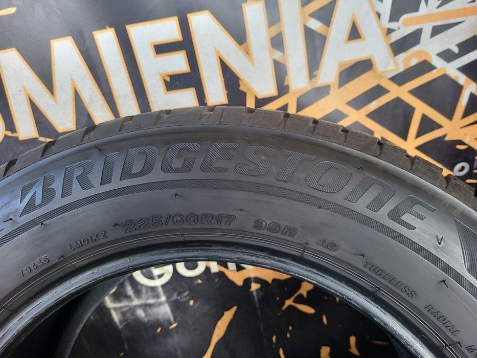 Opony zimowe 225/60/17 Bridgestone