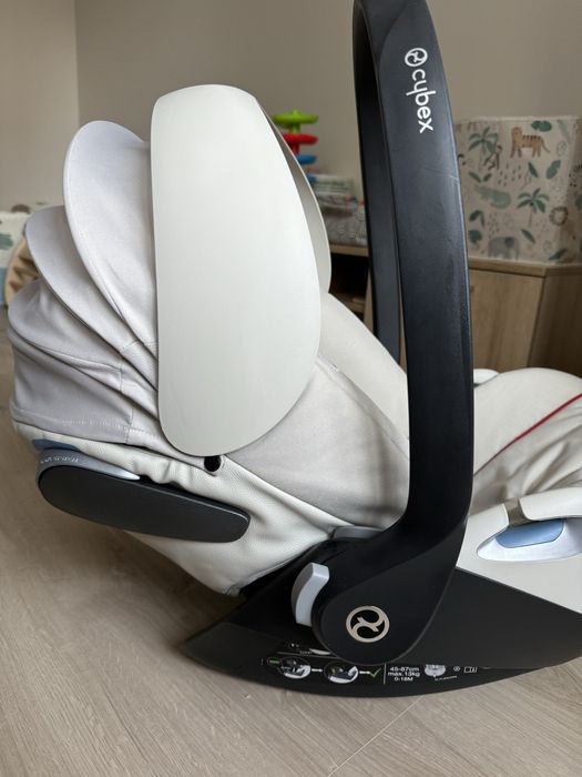 Автокрісло, автолюлька cybex cloud z i-size ferrari silver grey