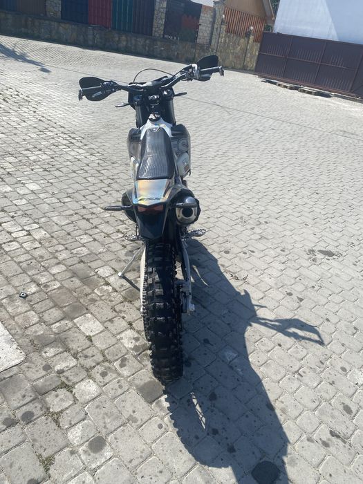 Продам мотик гарний ESX300