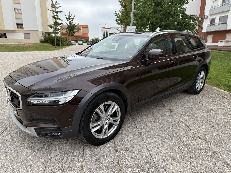 Volvo V90 Cross Country 2.0 D4 Plus AWD Geartronic