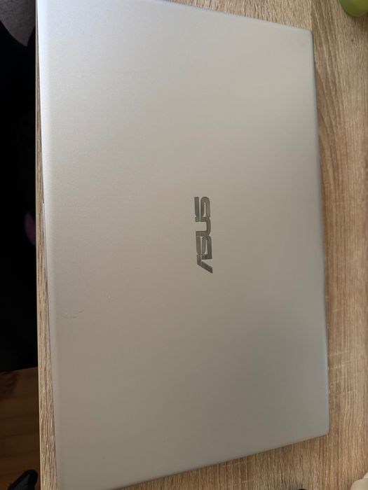 ASUS Vivobook, like new! URGENT64584623017730123