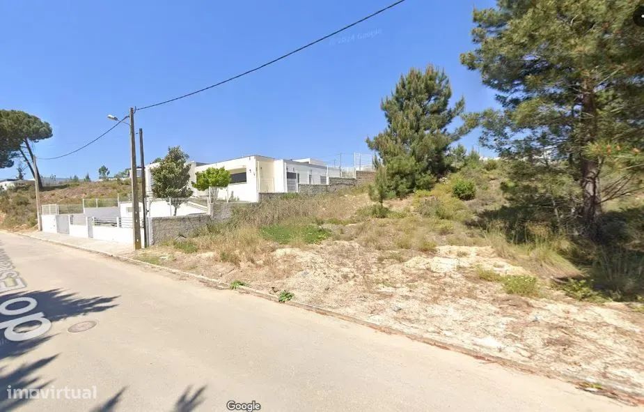 Terreno Urbano 1.019 m2 a 20 minutos de Almada