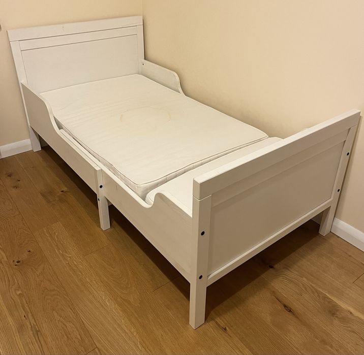 Łóżko IKEA Sundvik białe - rozsuwana rama