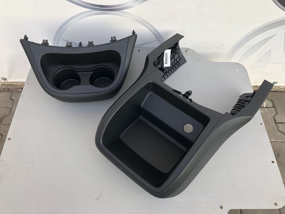 Подстаканник перчаточник Мерседес Вито 447 Mercedes Vito 447 Metris