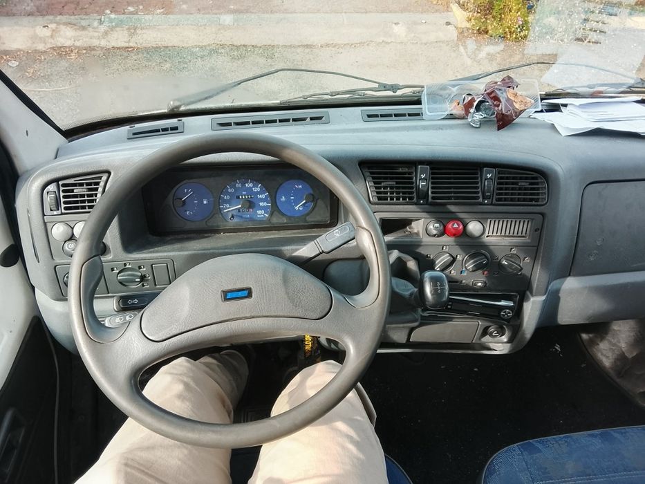 Vendo ou troco carrinha de 9lugare