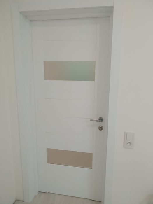 Установка межкомнатных дверей