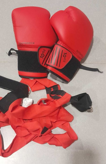 Saco de Boxe com suporte + luvas