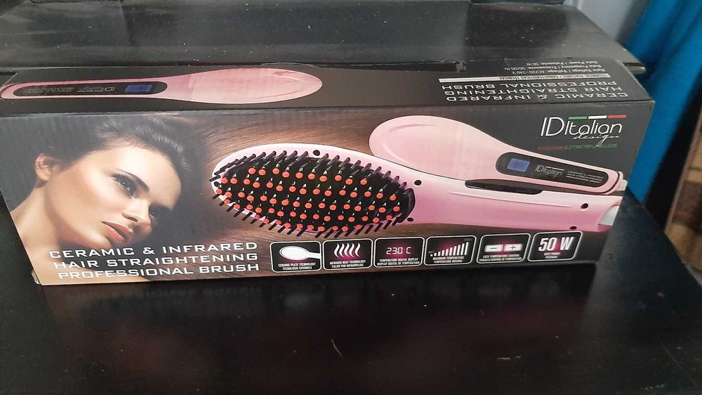 Ferro e escova de alisar cabelo