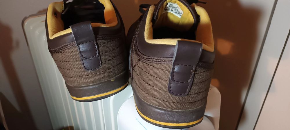 Sapatos em ótimo estado, confortáveis 44