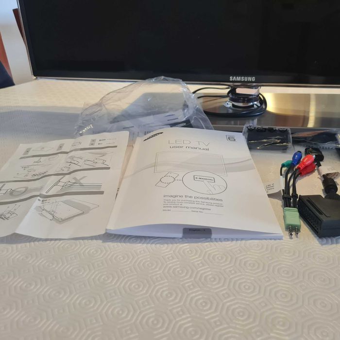 Televisão Samsung 40’’ LED Full HD – Base Rotativa – Como Nova