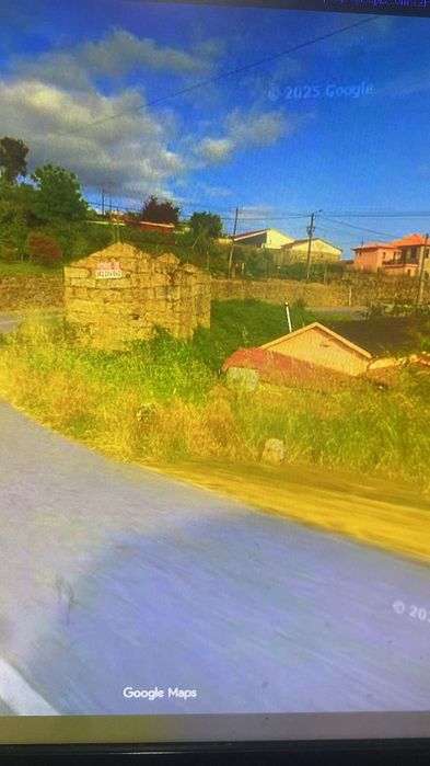 Casa  ruínas e Gemeos Guimarães  10 mil euros em pédra5 mil projeto