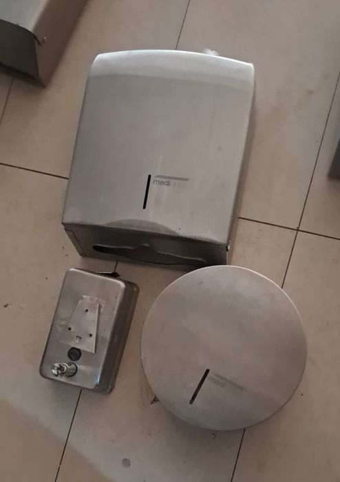 Conjunto de Casa de Banho em Inox