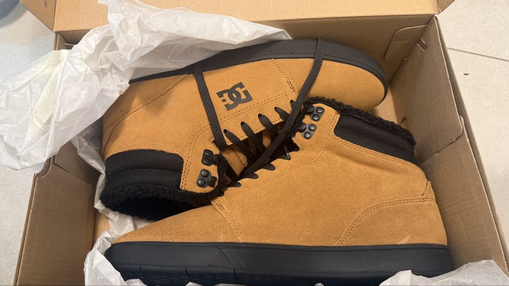 Nowe bury zimowe DC Shoes Crisis 2 Hi Wnt (ADYS100700-WEA) - roz.45