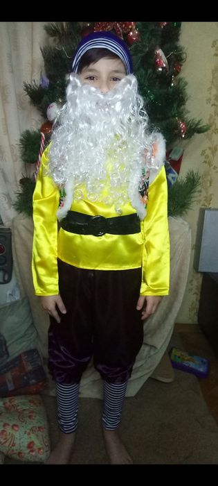 Костюм гнома. Є ще багато інших)))