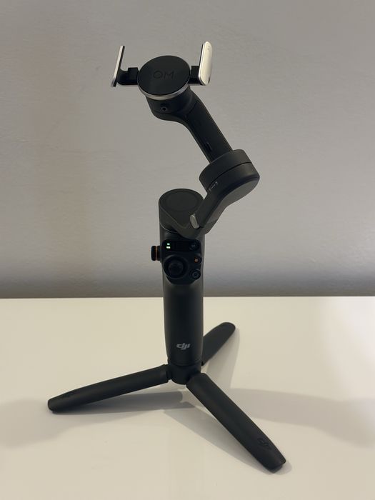 Estabilizador DJI Osmo Mobile 6