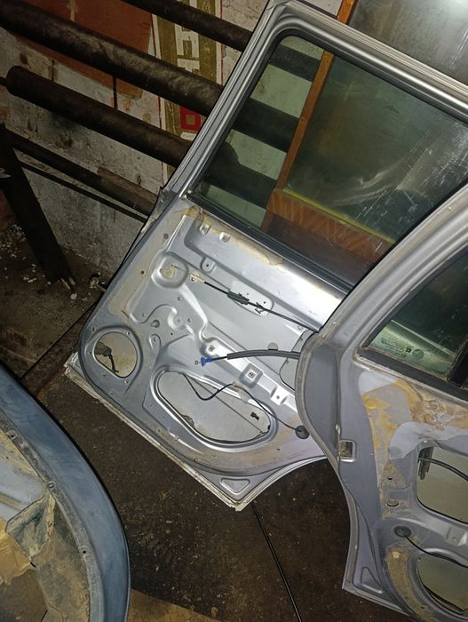 Продам на Opel Astra g Комплект дверей перед,зад,і ляда багажника.