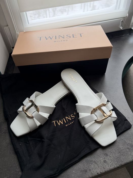 Продам шльопанці-слайдери Twinset 39 розміру