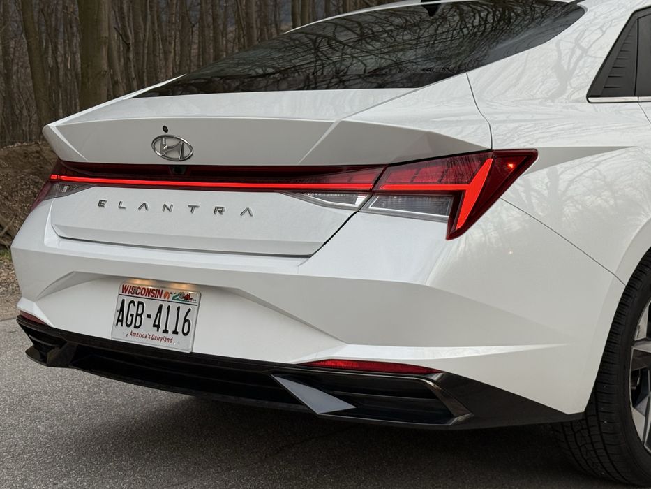 Hyundai Elantra 2021