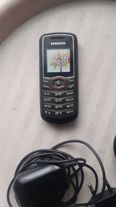 Продам кнопочные телефоны Samsung