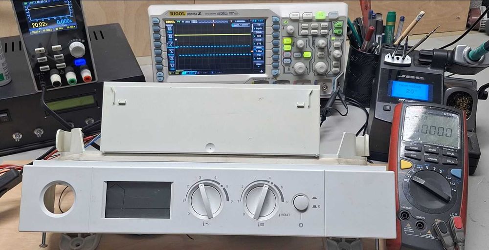 Viessmann Vitopend 100 błąd F4 FF płyta główna sterownik Naprawa