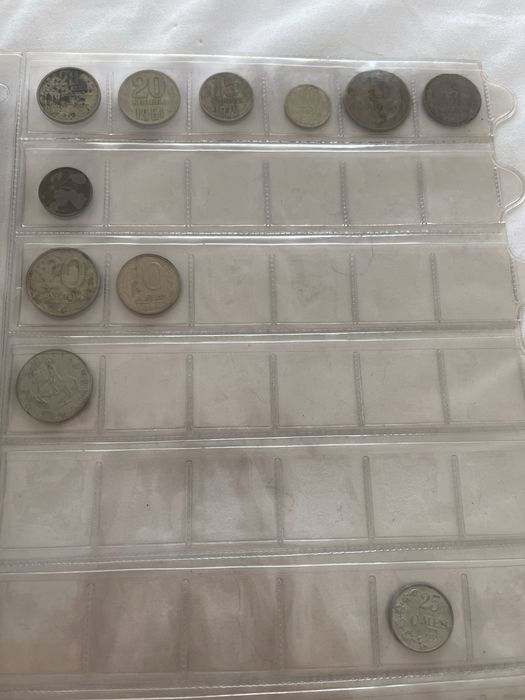 Coleçào de cerca de 100 moedas nacionais essencialmente