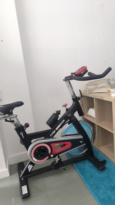 Bicicleta ginásio