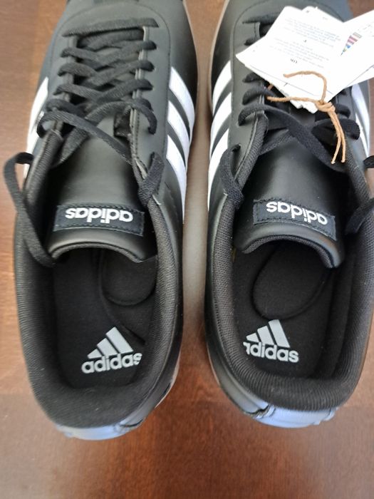 Witam  sprzedaje nowe buty marki Adidas