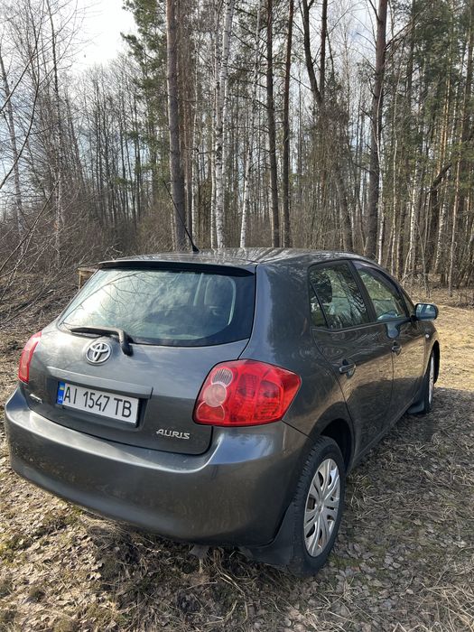 Продам Тойота ауріс