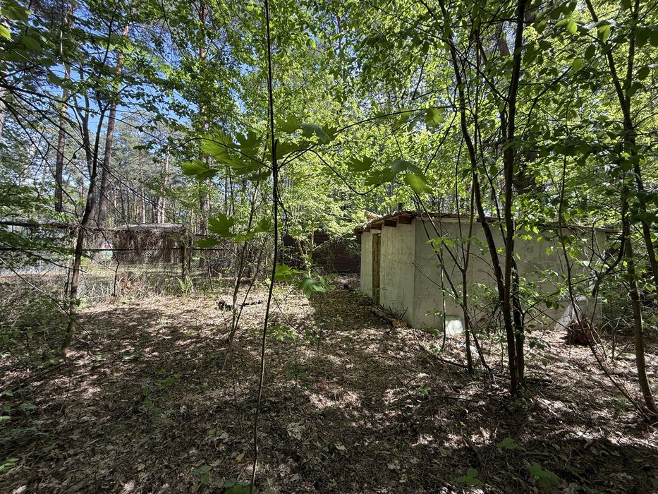 Будинок з банею та басейном в мальовничому місті