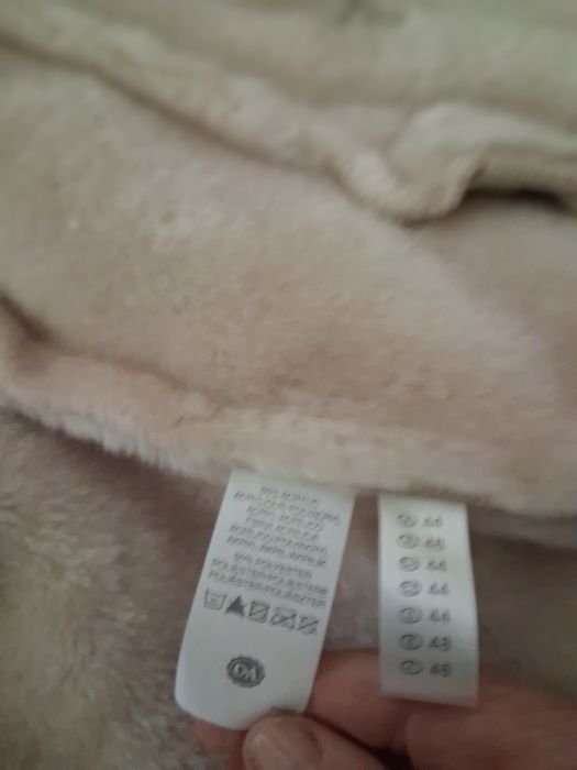 Casacão novo com capucho marca Canda