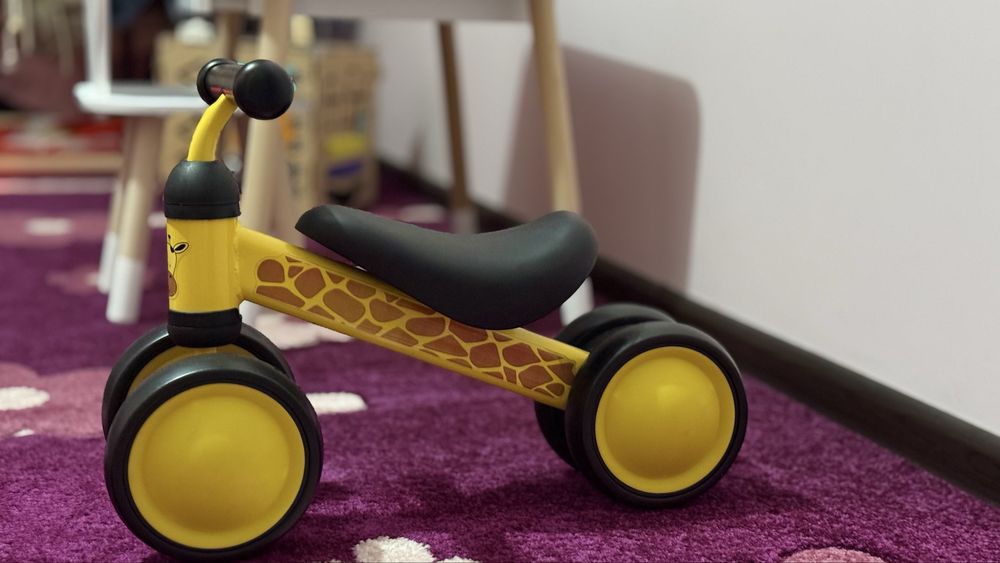 Біговел-каталка Balance Tilly 6