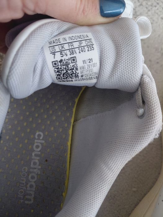 Sapatilhas brancas adidas