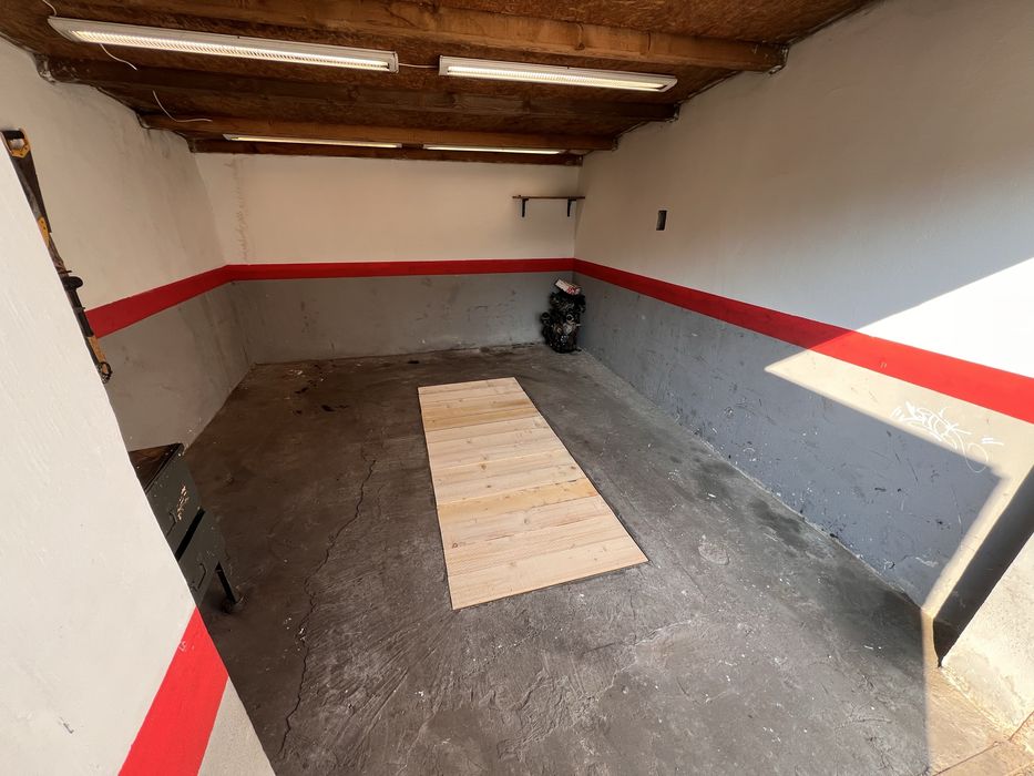 Garaże z  Działką 360m Warpie Krakowska
