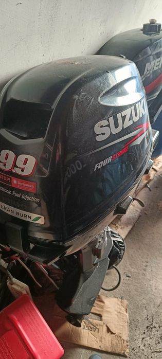Silnik zaburtowy czterosuw suzuki  9.9