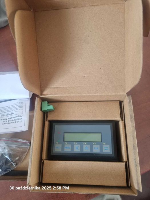 Omron NT2S-SF12B1B-EV2 Panel