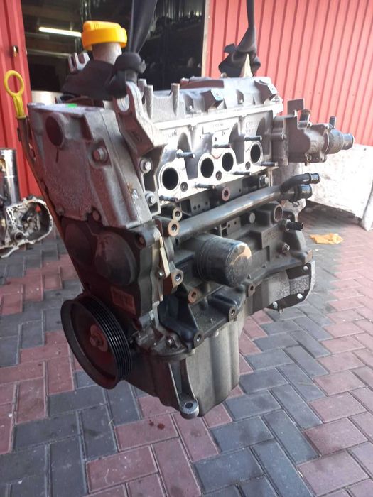 Двигатель Dacia Logan 1.6 8V K7M F 710 пробег 119 тис. км