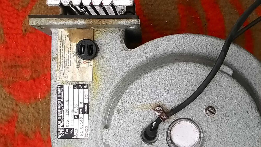 Электродвигатель однофазный 220в 1420 об  0.37кв и турбина вентилятор