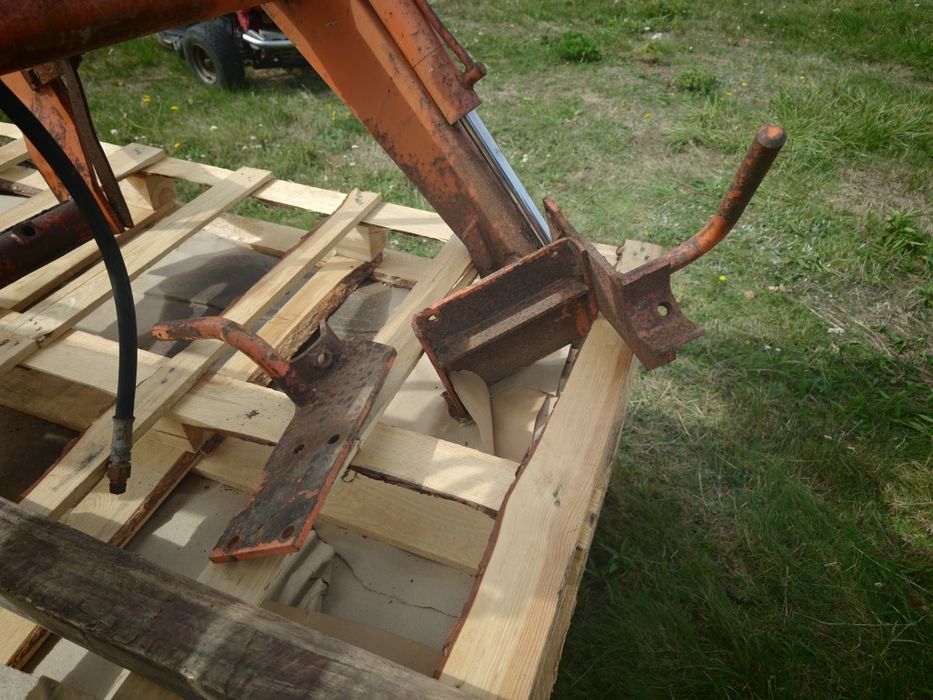 Tur Ładowacz czołowy oryginalny Kubota BF500-C z mocowaniami
