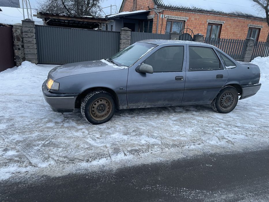 Прдам опель вектра А 1.6 бензин