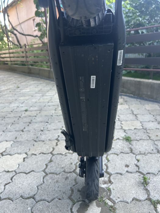 Електросамокат Segway-Ninebot F2 Plus E, майже новий, 130 км пробіг, ще на гарантії