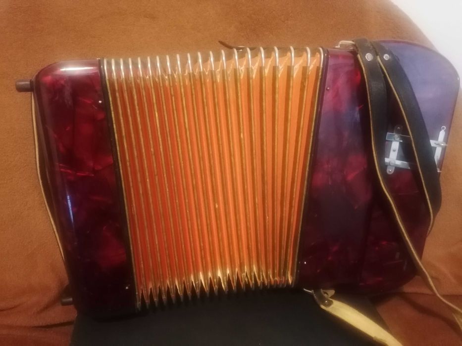 Concertina Hohner 3*Voz Em Sol dó Fá Odivelas • OLX Portugal