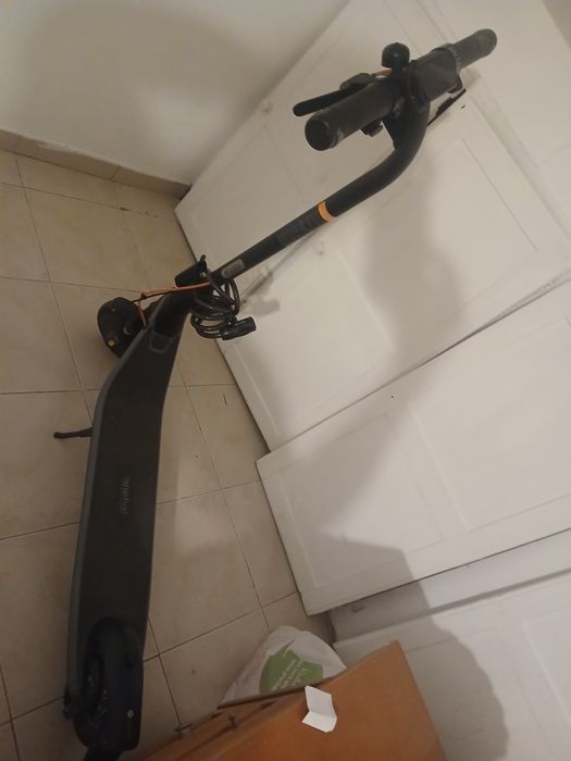 Trotinete com pouco uso