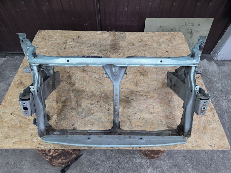 Pas przedni fasada podłużnica Honda Jazz 2 II g506m