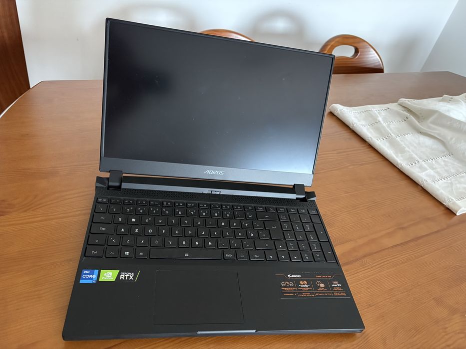 Gigabyte Aorus 15P KD i7 16gb ram rtx 3060