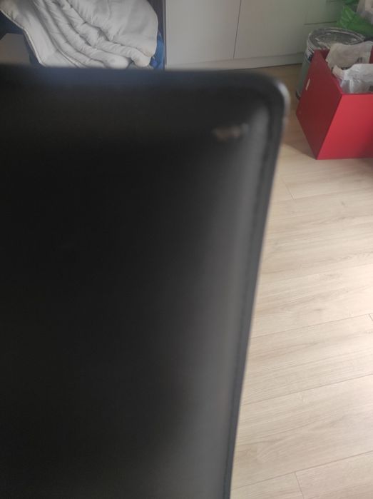 Cadeiras pretas conforama