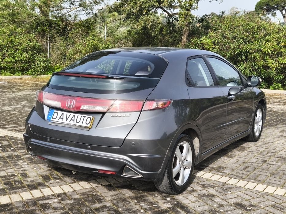 Honda Civic VIII 1.4 VTEC Comfort Ano 2009