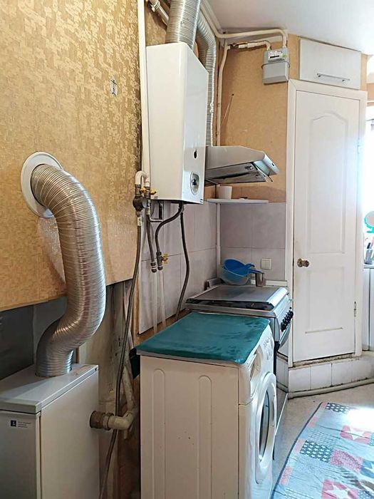 Ризовская: продам недорого 2 к квартиру с АГВ в двух шагах от центра!