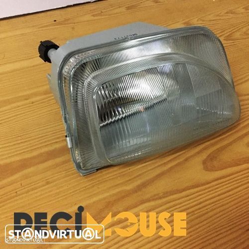 Farol Renault Express modelo: 1995/01 até 1998/04 novo