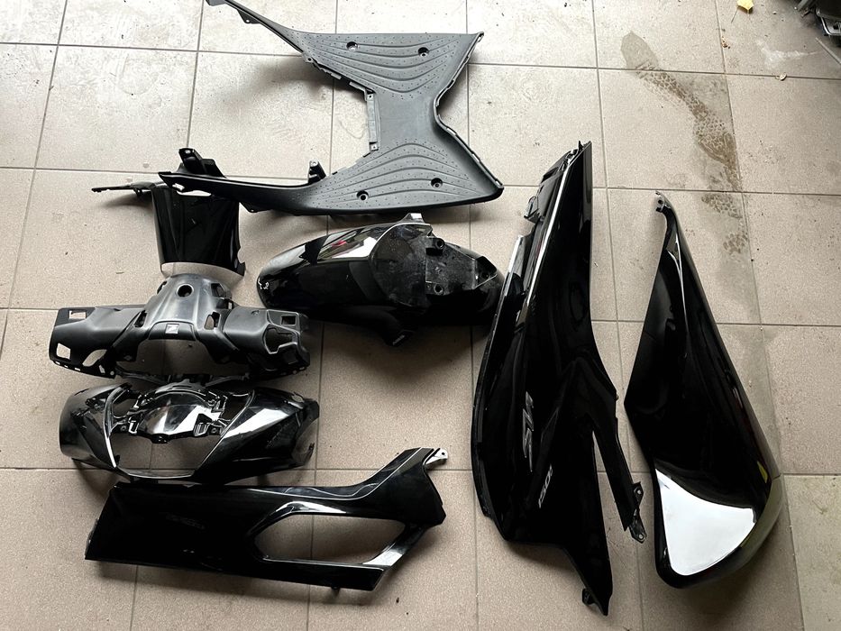Honda SH 125 150  2020-24 owiewka bok  czasza Honda SH  podłoga