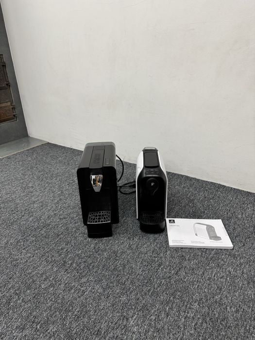 Капсульна кавоварка/кофемашинка